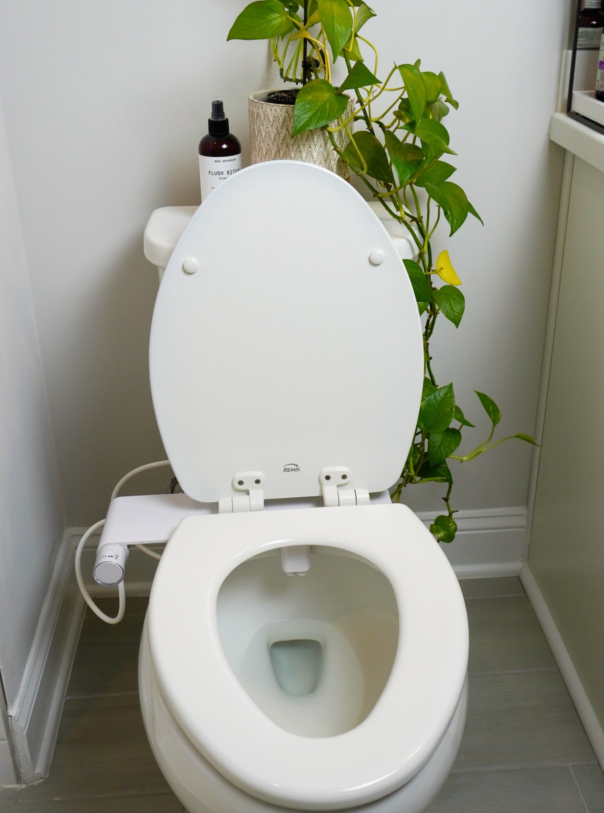 Ultra Thin Bidet Attachment Only a 15 Min Install! GenieBidet